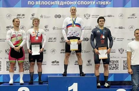 Александр Глова завоевал две медали чемпионата России по велоспорту на треке в Санкт-Петербурге