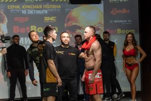 AMC Fight Nights 105: Виктор Азатян уступил Махно единогласным решением