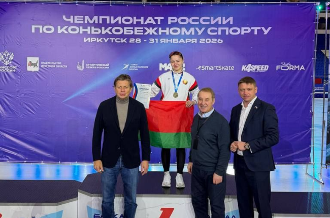 Анна Доморацкая одержала победу на чемпионате России по конькобежному спорту 
