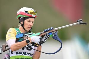 Антон Смольский и Анна Сола стали лучшими в спринте на чемпионате Беларуси по летнему биатлону