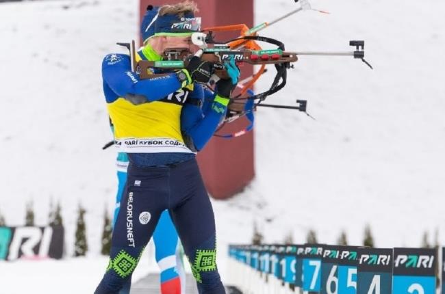 Антон Смольский занял второе место в суперпасьюте на чемпионате России по биатлону