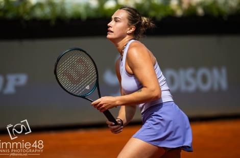 Арина Соболенко одержала победу над американкой Софьей Кенин (3:6, 6:3, 6:3)