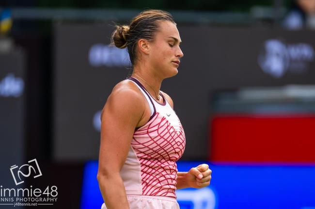 Арина Соболенко одержала победу над россиянкой Верой Звонарёвой (6:3, 6:2)