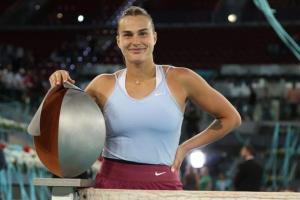 Арина Соболенко прошла в четвертьфинал турнира в Уимблдоне