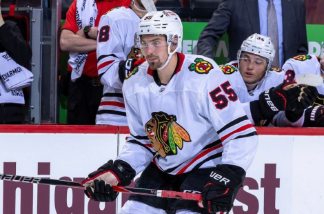 Белорус Артем Левшунов помог «Чикаго» одолеть «Ванкувер» в матче НХЛ