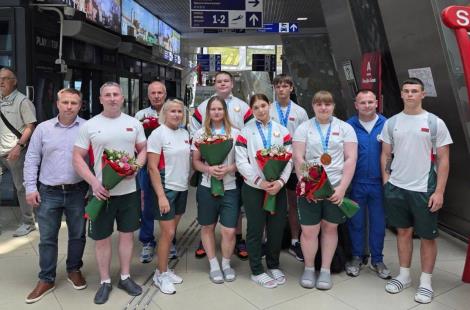 Белорусские тяжелоатлеты завоевали 13 медалей на юношеском чемпионате Европы