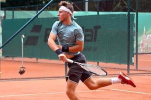 Белорусский теннисист Николай Голяк вышел в полуфинал турнира ITF в Китае