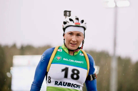 Динара Смольская победила в женском масс-старте на чемпионате страны по летнему биатлону 