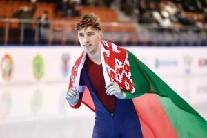 Егор Доморацкий стал победителем забега на 1500 метров на Кубке России по конькобежному спорту