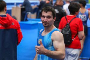 Егор Шарамков завоевал «серебро» на этапе Кубка вызова по спортивной гимнастике в Париже 