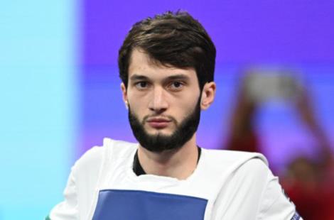 Георгий Гурциев завоевал серебро на чемпионате мира по тхэквондо 