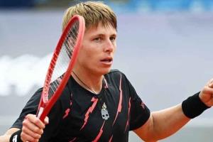 Илья Ивашко вышел в четвертьфинал турнира в Мексике
