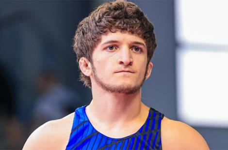 Магомедхан Магомедханов завоевал бронзу на юниорском чемпионате мира по борьбе