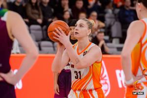 Мария Попова и Алекс Бентли помогли УГМК завоевать Кубок России по баскетболу