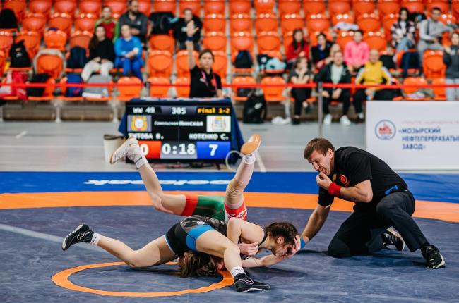 Определены победительницы первенства по вольной борьбе U20