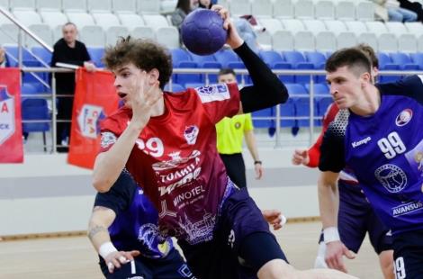 «СКА-Минск» и «Мешков Брест» вышли в финал чемпионата Беларуси по гандболу.