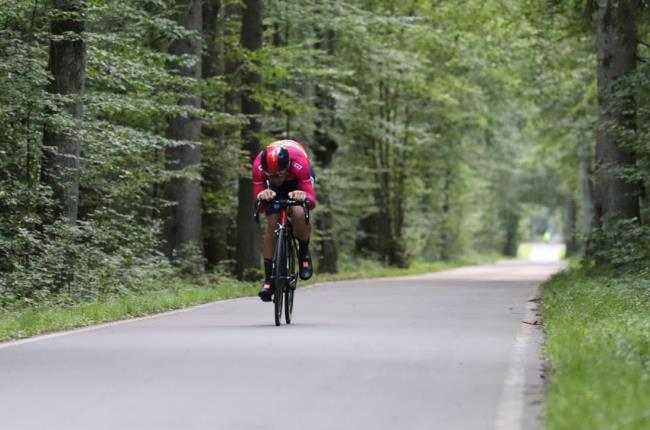 В Беловежской пуще стартовал открытый чемпионат страны в многодневной гонке на шоссе среди мужчин «Тур Беларуси»
