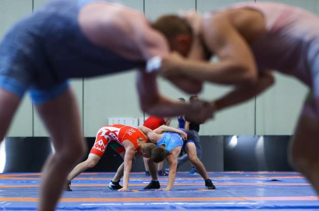 В Минске стартовал международный турнир по греко-римской борьбе памяти Караваева