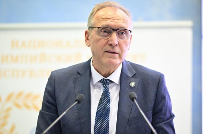 Владимир Ващенко продолжит возглавлять федерацию волейбола