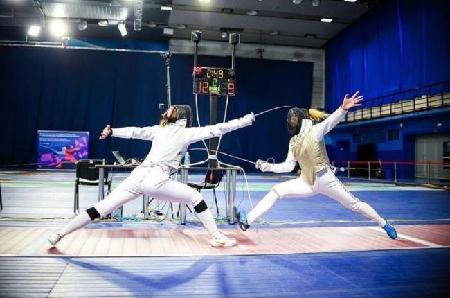 Во Дворце спорта продолжается Открытый чемпионат Союзного Государства по фехтованию.